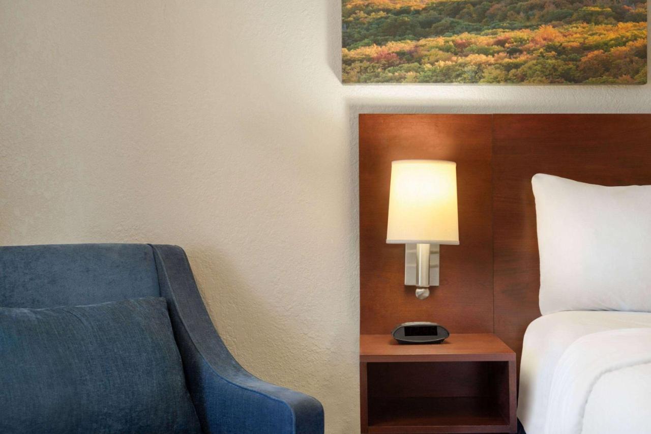 Days Inn By Wyndham Dillon Eksteriør billede