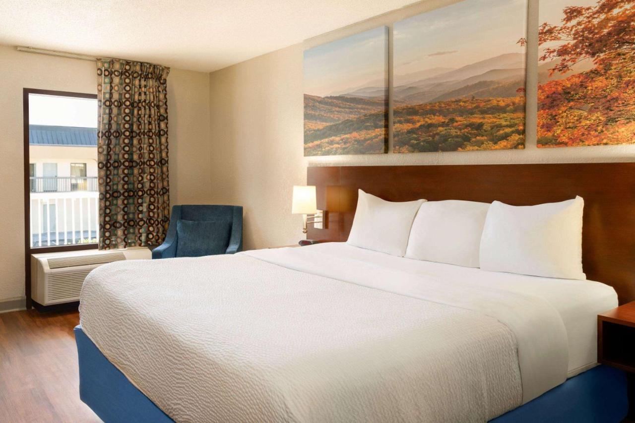 Days Inn By Wyndham Dillon Eksteriør billede
